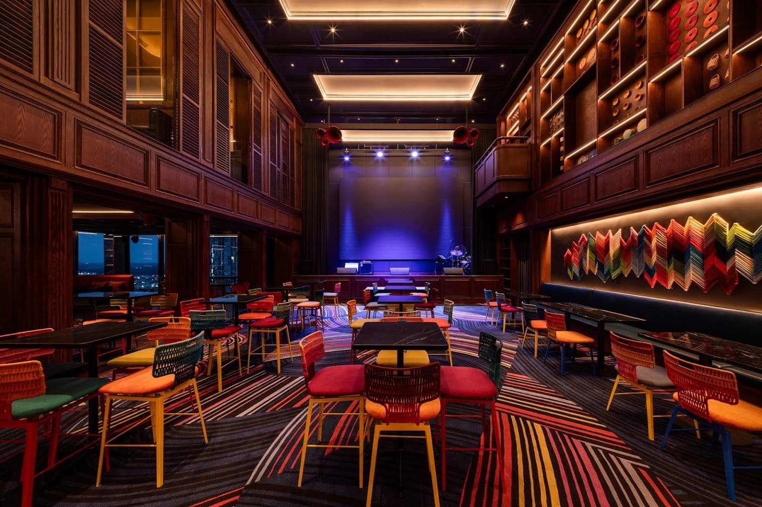 Ad Lib Hotel, a luxurious new accommodation situated in the heart of Khon Kaen. Boasting a modern Esan style (referring to the Northeast of Thailand), the hotel is adorned with Void Acoustics speakers throughout.